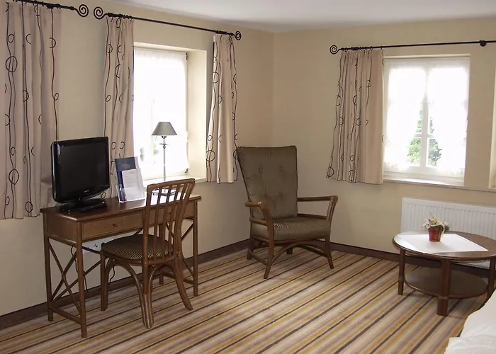 Gaestehaus Dorf-alm 호텔